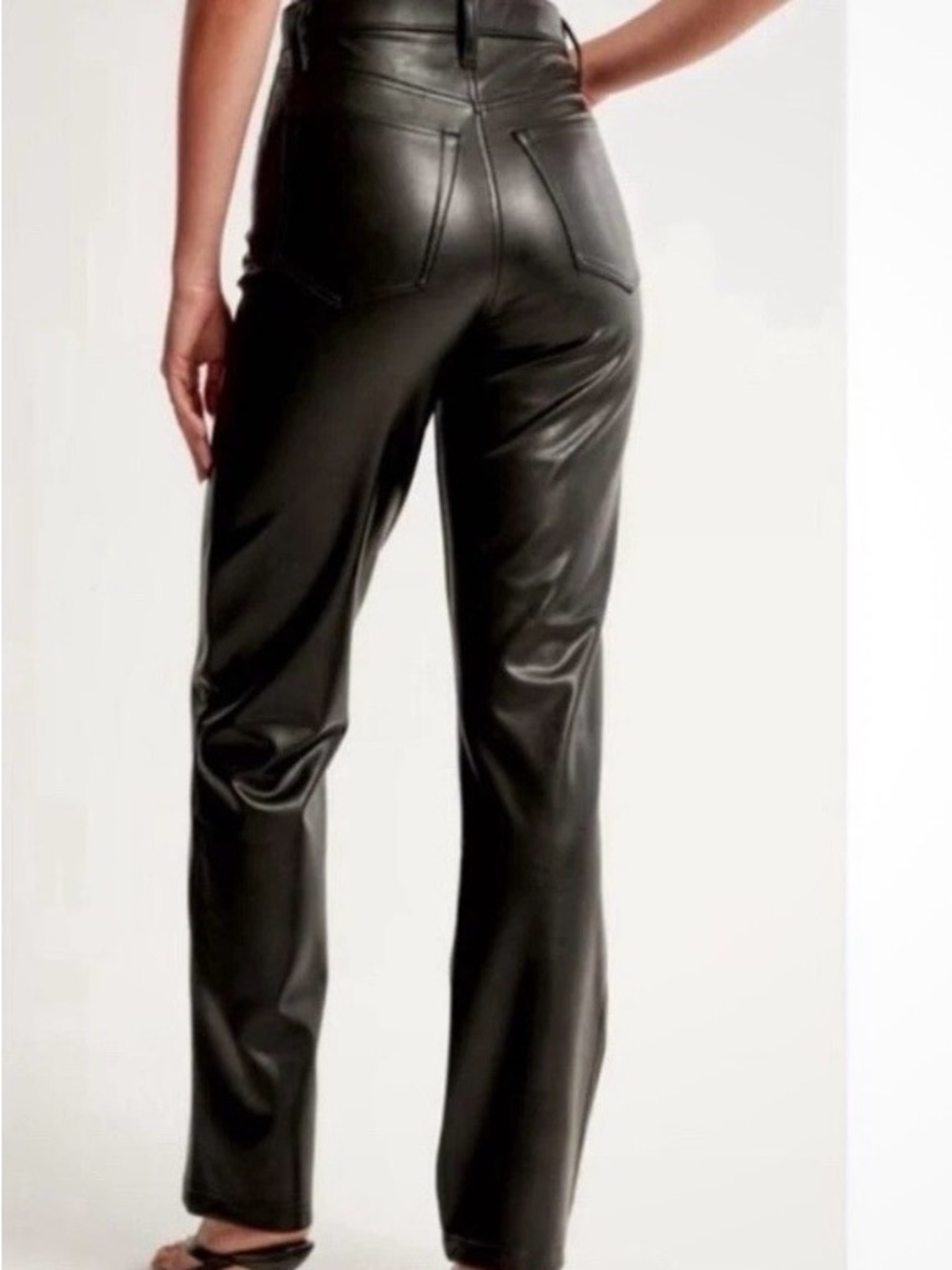 Abercrombie & Fitch The 90s Straight Ultra High Rise Faux Leather Size Pant 27/4 - Picture 2 of 11